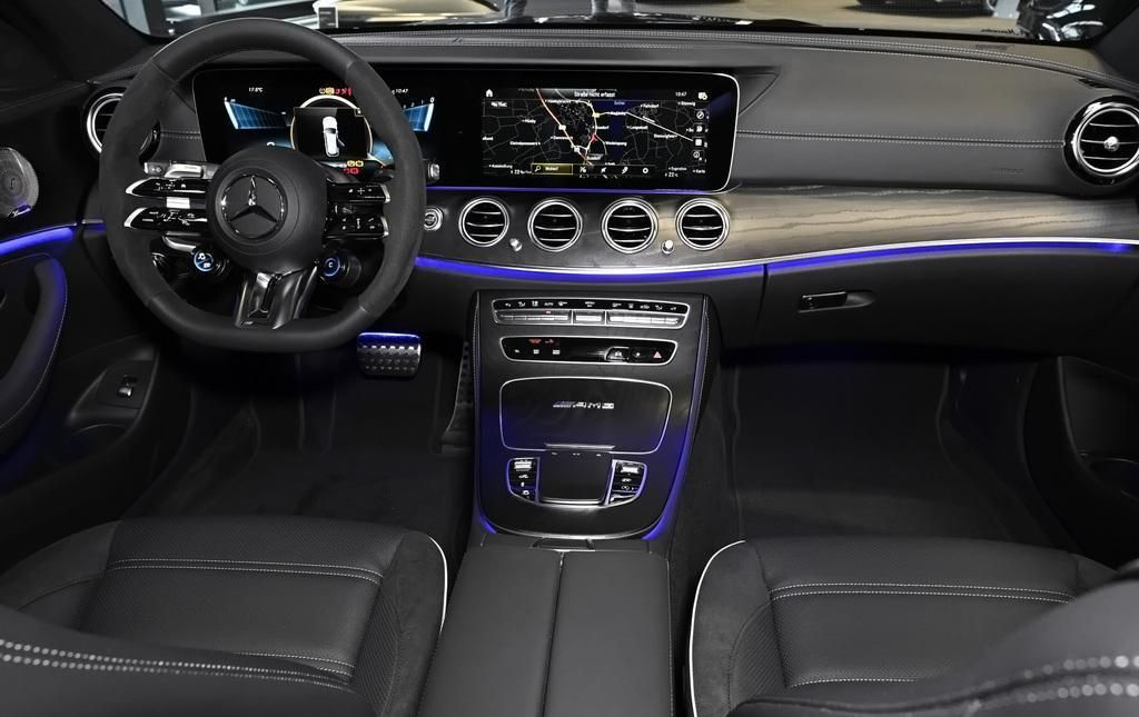 Mercedes E 63 S AMG 4matic | sportovní luxusní kombi | V8 biturbo 612 koní | max výbava | nový model | objednání online AUTOiBUY.com